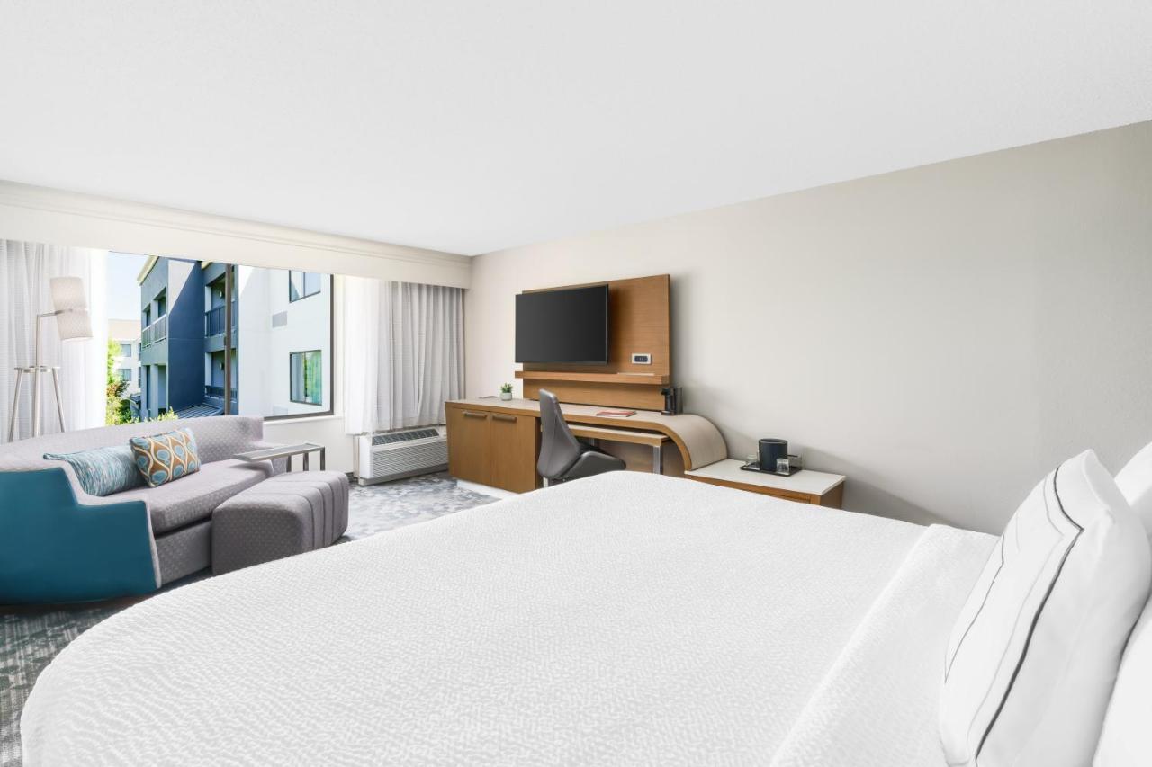 Courtyard By Marriott Dallas Льюисвилл Экстерьер фото