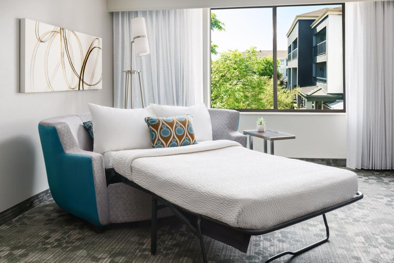 Courtyard By Marriott Dallas Льюисвилл Экстерьер фото